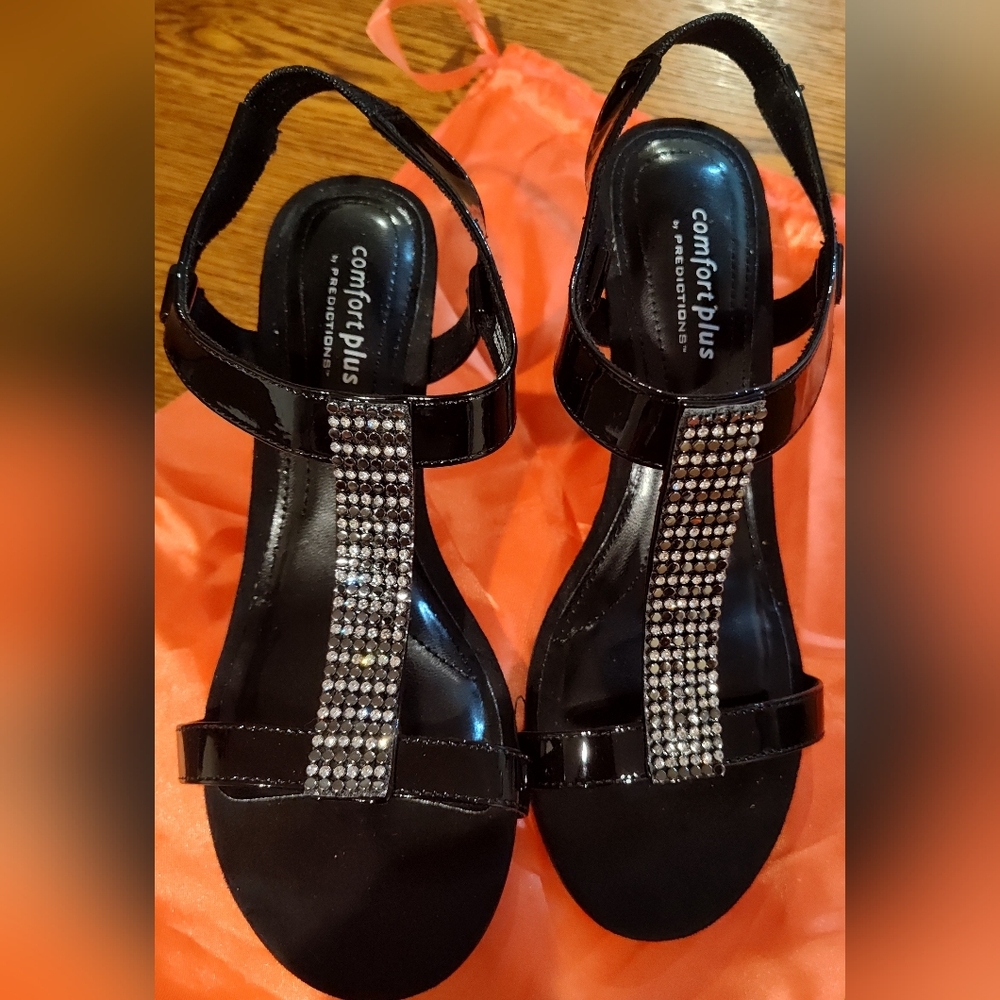 NEW!! IN BOX! COMFORT PLUS By Predictions Wedge Sandal - Picture 3 of 9